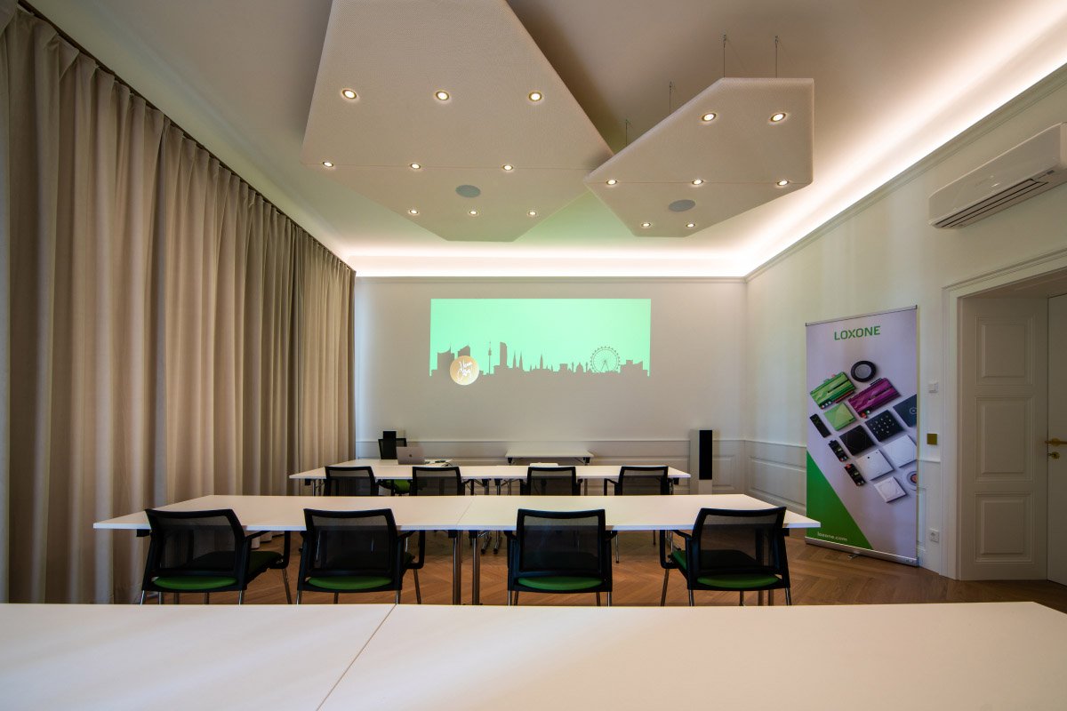 Loxone LED gaismeklis Spot RGBW Tree - Image 4